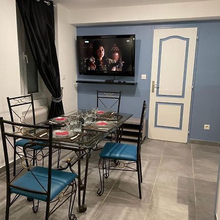 Chez Nous -Parking Gratuit Et Wifi A Vierzon Apartment Екстериор снимка