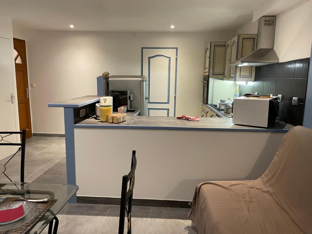 Chez Nous -Parking Gratuit Et Wifi A Vierzon Apartment Екстериор снимка