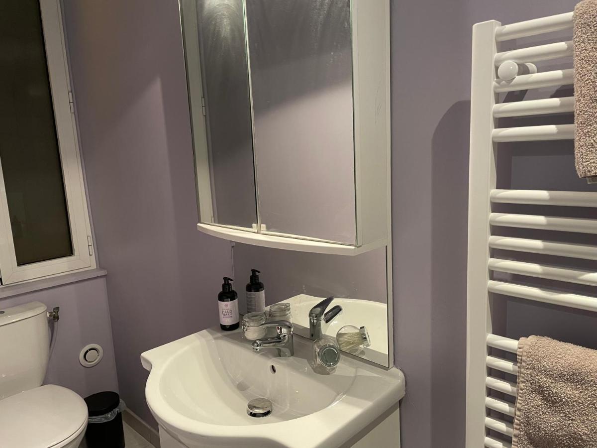 Chez Nous -Parking Gratuit Et Wifi A Vierzon Apartment Екстериор снимка
