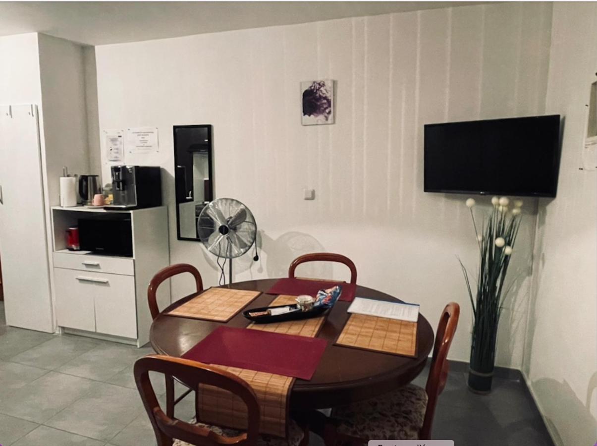 Chez Nous -Parking Gratuit Et Wifi A Vierzon Apartment Екстериор снимка