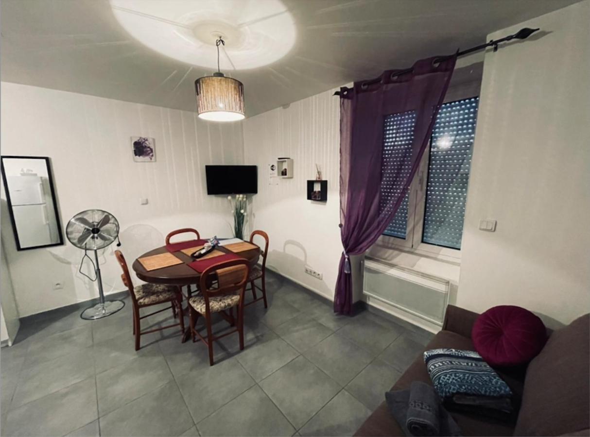 Chez Nous -Parking Gratuit Et Wifi A Vierzon Apartment Екстериор снимка